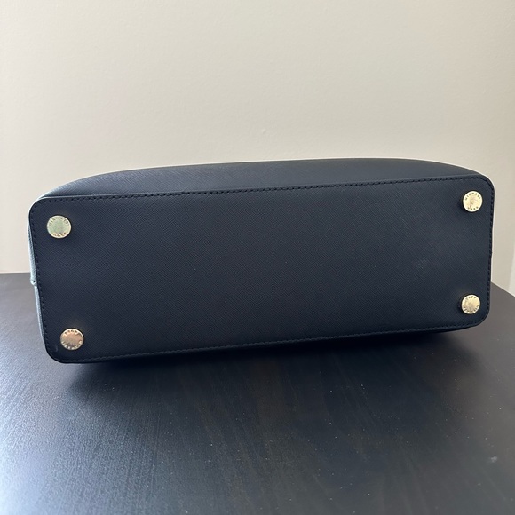 Michael Kors Savannah Mid Tote - Picture 6 of 11